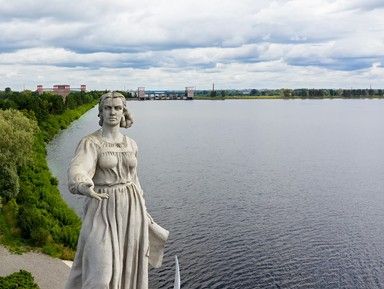 Монумент «Мать-Волга»